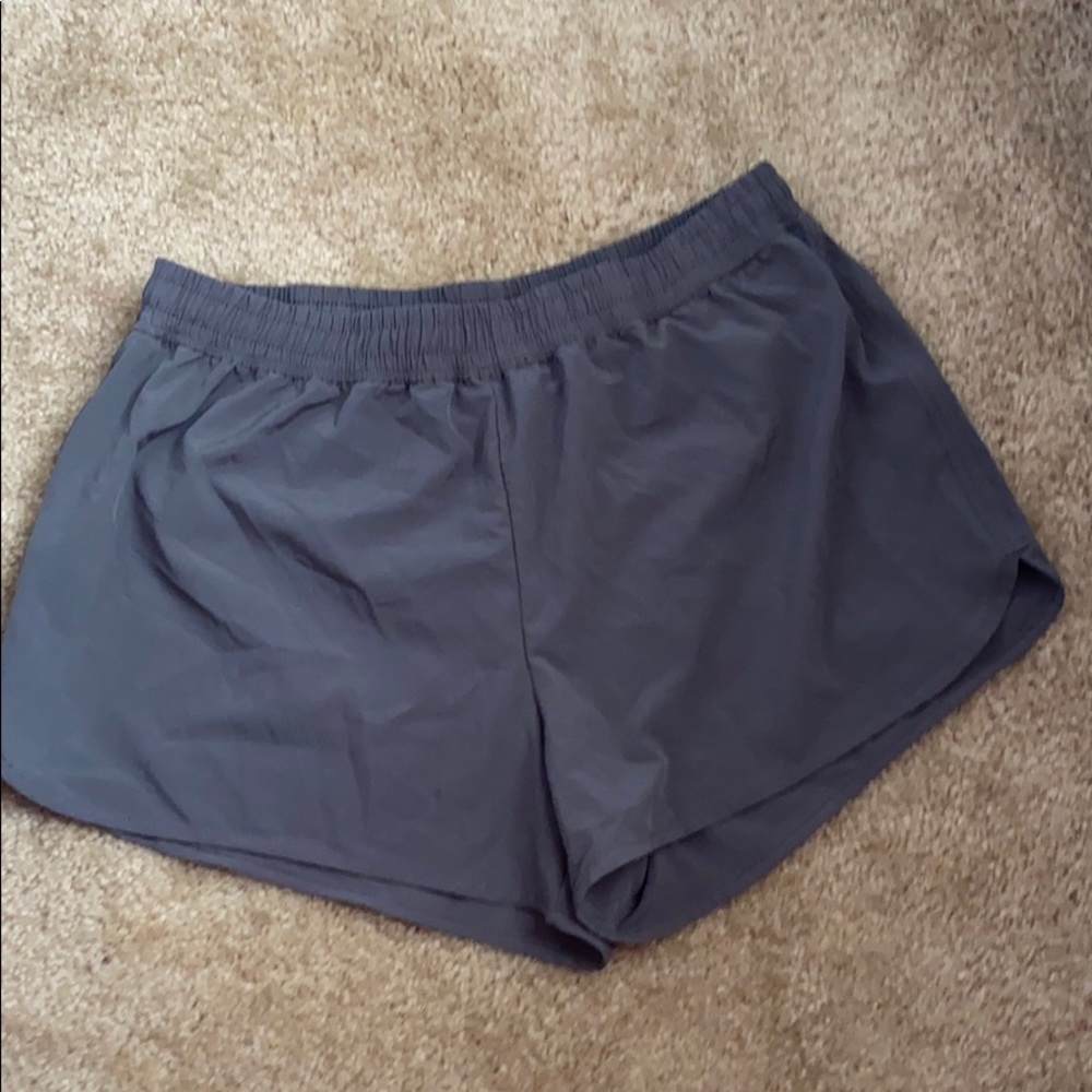 Cute gray shorts!